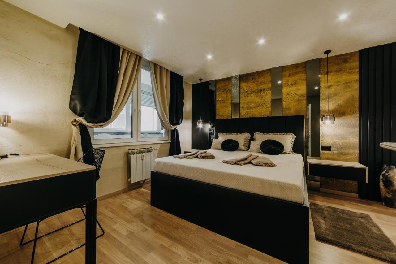 Apartman Stari Toranj II Apartamento Vukovar Exterior foto