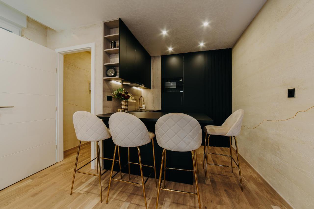 Apartman Stari Toranj II Apartamento Vukovar Exterior foto