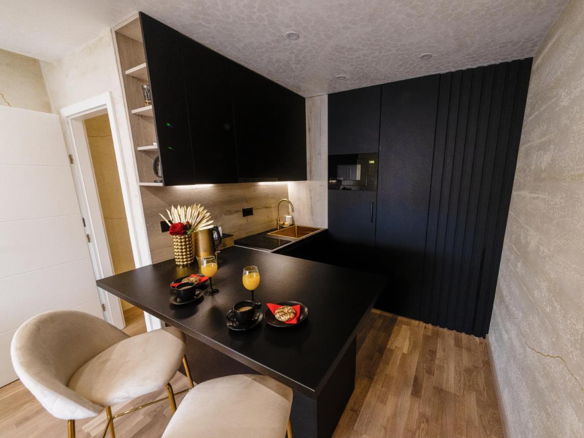 Apartman Stari Toranj II Apartamento Vukovar Exterior foto