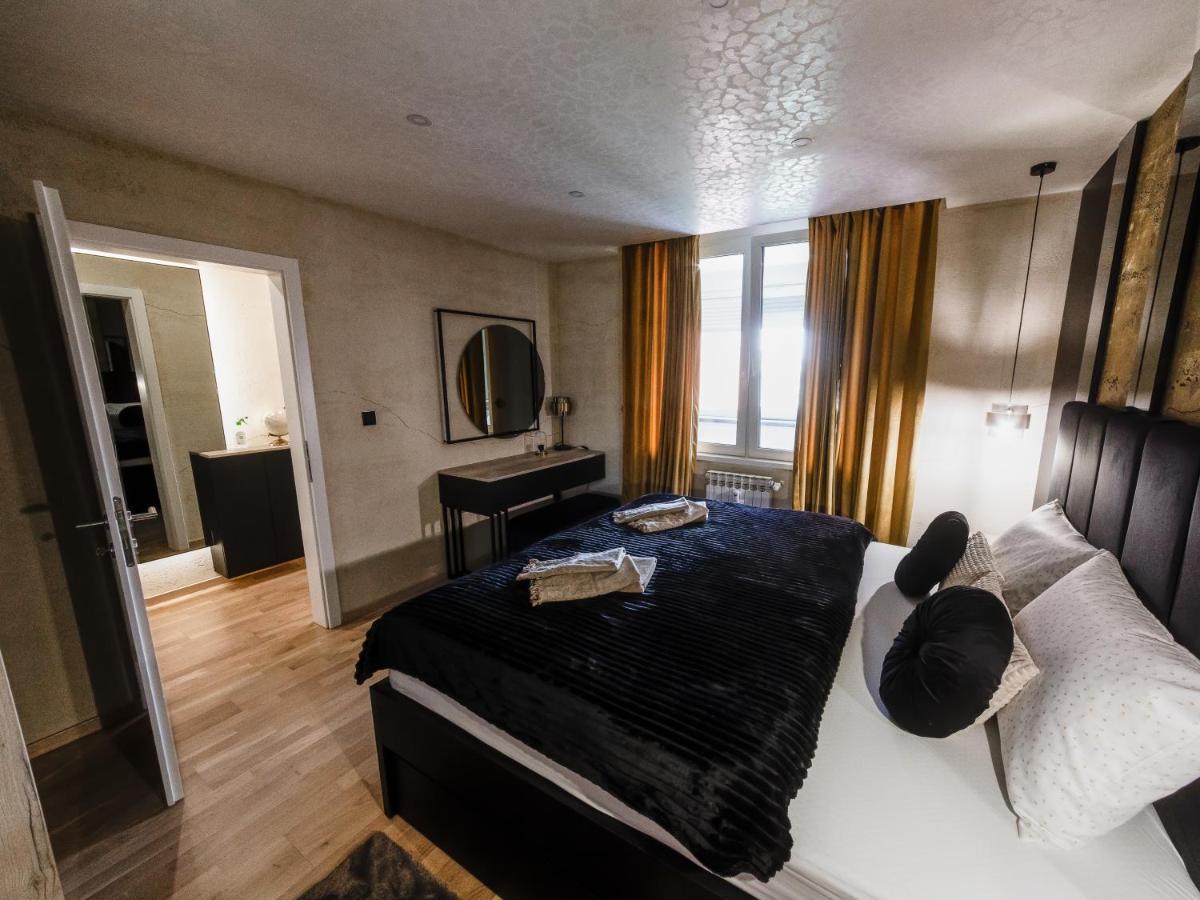 Apartman Stari Toranj II Apartamento Vukovar Exterior foto